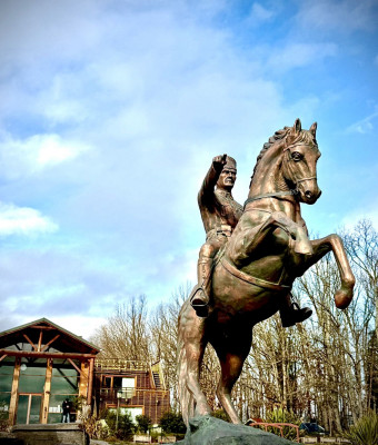 Atlı Atatürk Heykeli