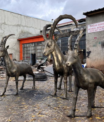 Dağ Keçisi Heykeli