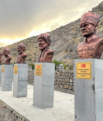 Türk Devlet Kurucuları